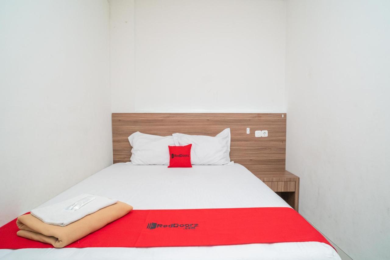 Reddoorz Plus @ Jalan Pemuda Timur Bojonegoro Luaran gambar