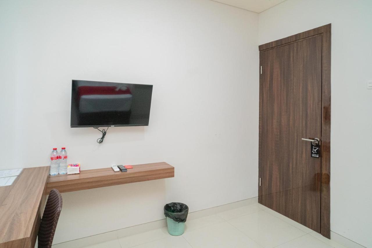 Reddoorz Plus @ Jalan Pemuda Timur Bojonegoro Luaran gambar