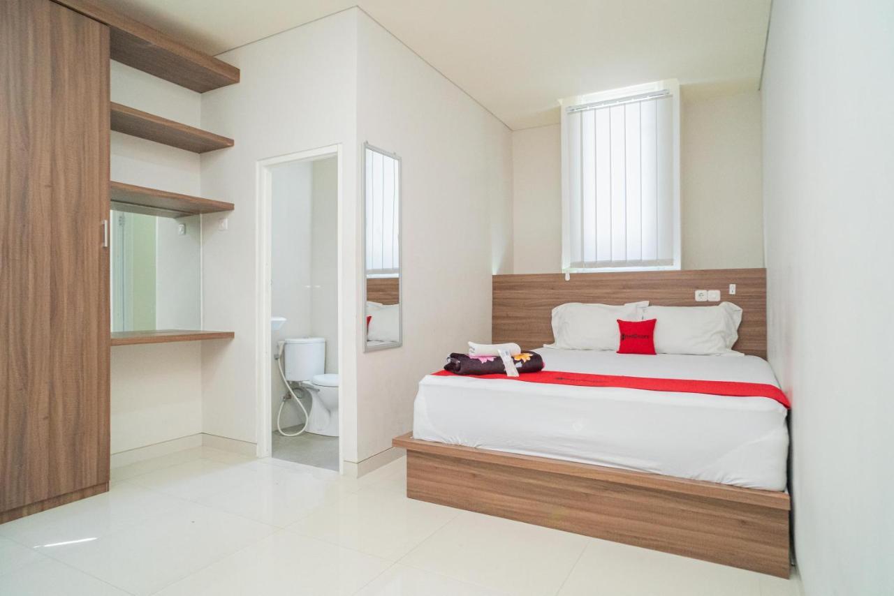 Reddoorz Plus @ Jalan Pemuda Timur Bojonegoro Luaran gambar